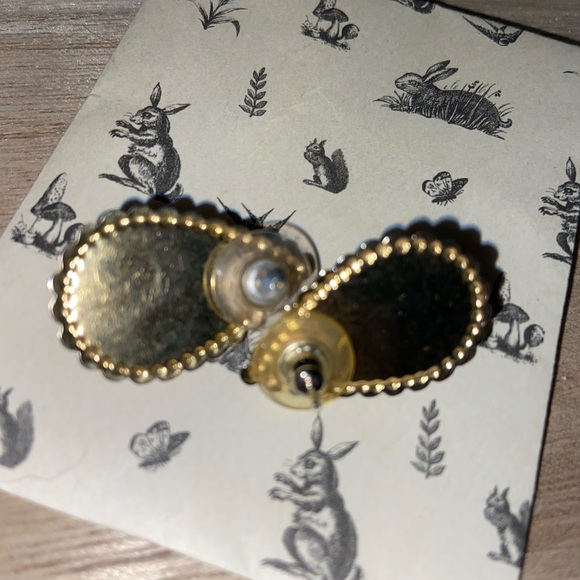 🤍 Vintage Tear Drop Earring Set - Picture 3 of 3